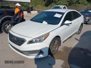 2017 Hyundai Sonata Sport z VIN 5NPE34ABXHH478834, wystawiony jako IAAI lot #43249825 z przebiegiem 85 954 mil mil oraz . Historia ofert i sprzedaży dostępna na DreamBid. Obrazek 2.