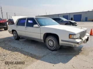 ✅ 1988 Cadillac Fleetwood • VIN: 1G6CB5151J4312940 • Лот: 70197165. Опубликован ранее на Copart с пробегом Не указан. Бесплатный доступ к архиву аукционных продаж из США и подробный отчёт об истории автомобиля на DreamBid. Изображение 4.