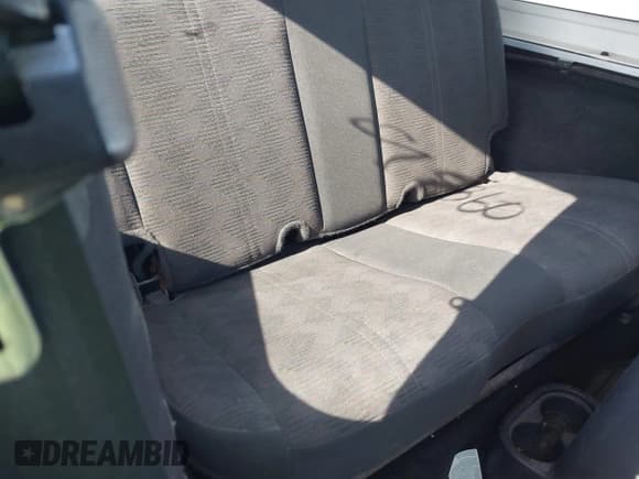 ✅ 2004 Jeep Wrangler Rubicon • VIN: 1J4FA69S34P778038 • Lot: 43519860. Wystawiony na IAAI z przebiegiem 145 217 mil. Bezpłatny archiwum sprzedaży aukcyjnych z USA i szczegółowy raport historii pojazdu na DreamBid. Zdjęcie 8.