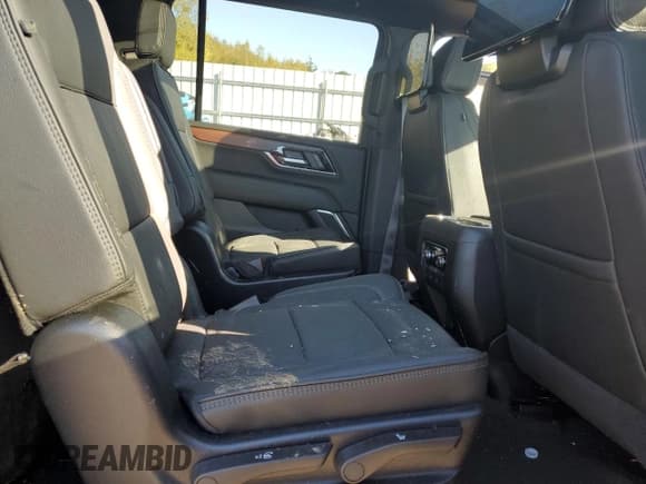 ✅ 2025 GMC Yukon XL Denali • VIN: 1GKS2JRL4SR157913 • Lot: 86092395. Listed on Copart with 9,640 mi. Free auction sales archive from the USA and detailed vehicle history report at DreamBid. Image 11.