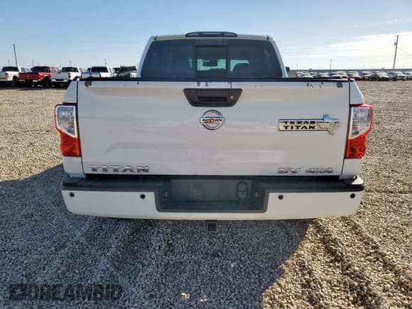 ✅ 2017 Nissan Titan Pro-4X • VIN: 1N6AA1E56HN556711 • Лот: 91579975. Опубликован ранее на Copart с пробегом 110 790 миль. Бесплатный доступ к архиву аукционных продаж из США и подробный отчёт об истории автомобиля на DreamBid. Изображение 6.