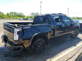 ✅ 2021 Chevrolet Silverado 1500 LT Trail Boss • VIN: 1GCPYFEL6MZ234755 • Lot: 57093574. Wystawiony na Copart z przebiegiem 42 589 mil. Bezpłatny archiwum sprzedaży aukcyjnych z USA i szczegółowy raport historii pojazdu na DreamBid. Zdjęcie 3.