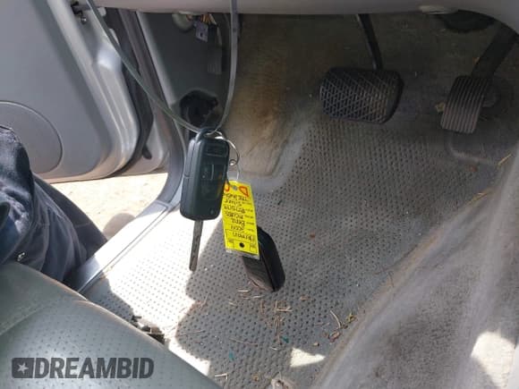 ✅ 2004 Mercedes-Benz M 350 • VIN: 4JGAB57E84A494729 • Lot: 42645064. Listed on IAAI with 181,281 mi. Free auction sales archive from the USA and detailed vehicle history report at DreamBid. Image 11.