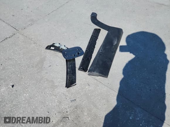 ✅ 2025 Hyundai Tucson SEL • VIN: 5NMJB3DE4SH508755 • Лот: 71928225. Опубликован ранее на Copart с пробегом 7 210 миль. Бесплатный доступ к архиву аукционных продаж из США и подробный отчёт об истории автомобиля на DreamBid. Изображение 13.