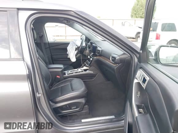 2022 Ford Explorer Limited z VIN 1FMSK8FH0NGB06571, wystawiony jako IAAI lot #43203697 z przebiegiem 42 824 mil mil oraz . Historia ofert i sprzedaży dostępna na DreamBid. Obrazek 5.