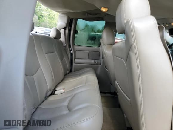 ✅ 2005 Chevrolet Silverado 1500 LT • VIN: 1GCEC19T05Z124725 • Лот: 58226705. Опубликован ранее на Copart с пробегом 164 985 миль. Бесплатный доступ к архиву аукционных продаж из США и подробный отчёт об истории автомобиля на DreamBid. Изображение 10.