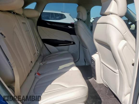 ✅ 2018 Lincoln MKC Reserve • VIN: 5LMCJ3C98JUL23432 • Лот: 70756595. Опубликован ранее на Copart с пробегом 36 365 миль. Бесплатный доступ к архиву аукционных продаж из США и подробный отчёт об истории автомобиля на DreamBid. Изображение 10.