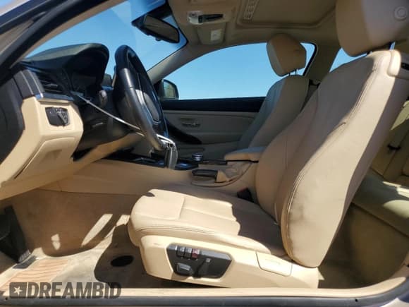 ✅ 2015 BMW 4 Series 428i • VIN: WBA3N3C57FK234041 • Лот: 81212885. Опубликован ранее на Copart с пробегом 84 752 миль. Бесплатный доступ к архиву аукционных продаж из США и подробный отчёт об истории автомобиля на DreamBid. Изображение 7.