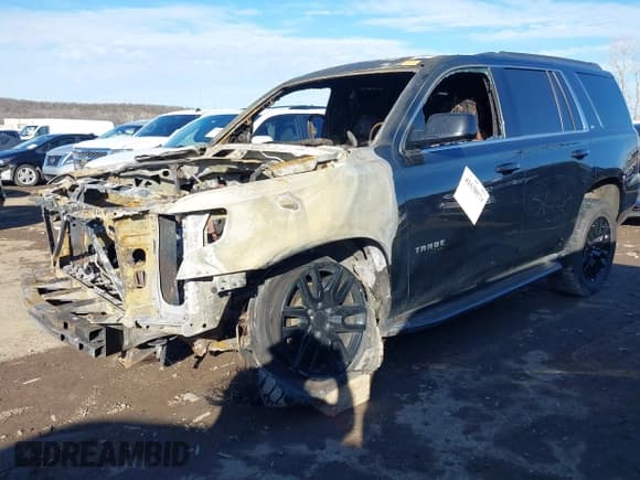 ✅ 2020 Chevrolet Tahoe LT • VIN: 1GNSCBKC4LR172302 • Lot: 41638574. Wystawiony na IAAI z przebiegiem Nie podano. Bezpłatny archiwum sprzedaży aukcyjnych z USA i szczegółowy raport historii pojazdu na DreamBid. Zdjęcie 2.