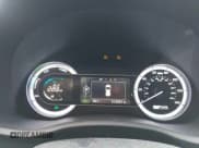 ✅ 2017 Kia Niro EX • VIN: KNDCC3LC0H5055171 • Lot: 43394294. Wystawiony na IAAI z przebiegiem 212 551 mil. Bezpłatny archiwum sprzedaży aukcyjnych z USA i szczegółowy raport historii pojazdu na DreamBid. Zdjęcie 7.