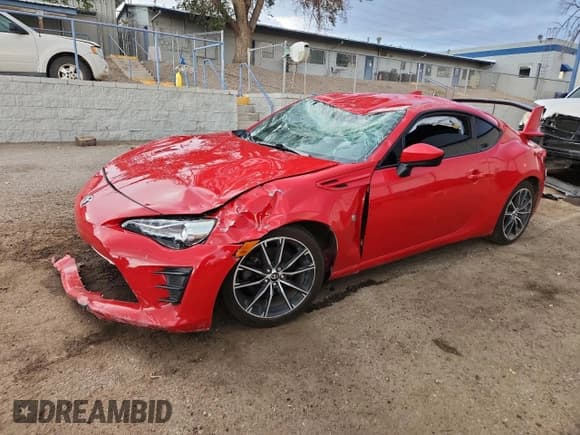 ✅ 2017 Toyota 86 • VIN: JF1ZNAA11H9705957 • Lot: 70102695. Listed on Copart with 95,465 mi. Free auction sales archive from the USA and detailed vehicle history report at DreamBid. Image 1.