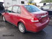 ✅ 2007 Nissan Versa S • VIN: 3N1BC11E57L427710 • Lot: 42684464. Wystawiony na IAAI z przebiegiem 228 501 mil. Bezpłatny archiwum sprzedaży aukcyjnych z USA i szczegółowy raport historii pojazdu na DreamBid. Zdjęcie 3.