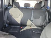 ✅ 2017 Jeep Renegade Sport • VIN: ZACCJAAB7HPF45845 • Lot: 80224785. Wystawiony na Copart z przebiegiem 203 262 mil. Bezpłatny archiwum sprzedaży aukcyjnych z USA i szczegółowy raport historii pojazdu na DreamBid. Zdjęcie 10.