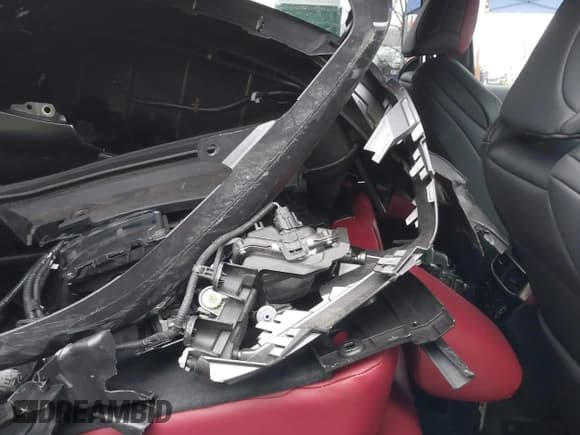 ✅ 2023 Lexus RX 500h F Sport Performance • VIN: 2T2BCMEA4PC007246 • Lot: 41915012. Wystawiony na IAAI z przebiegiem 13 268 mil. Bezpłatny archiwum sprzedaży aukcyjnych z USA i szczegółowy raport historii pojazdu na DreamBid. Zdjęcie 8.