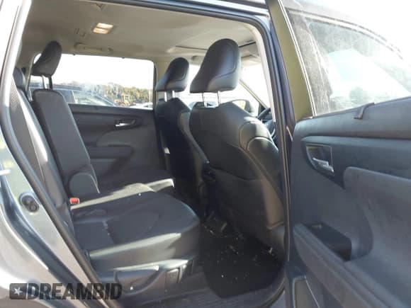 ✅ 2021 Toyota Highlander XLE • VIN: 5TDGZRBH1MS551729 • Lot: 43380351. Listed on IAAI with 53,377 mi. Free auction sales archive from the USA and detailed vehicle history report at DreamBid. Image 8.