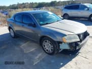 ✅ 2013 Dodge Avenger SE • VIN: 1C3CDZAB5DN590067 • Лот: 41247641. Опубликован ранее на IAAI с пробегом 223 789 миль. Бесплатный доступ к архиву аукционных продаж из США и подробный отчёт об истории автомобиля на DreamBid. Изображение 1.