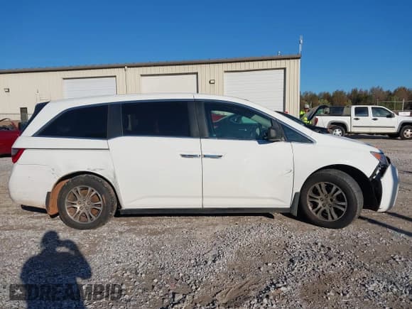 ✅ 2011 Honda Odyssey EX-L • VIN: 5FNRL5H69BB054793 • Lot: 43590628. Wystawiony na IAAI z przebiegiem 240 909 mil. Bezpłatny archiwum sprzedaży aukcyjnych z USA i szczegółowy raport historii pojazdu na DreamBid. Zdjęcie 13.