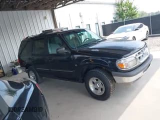 ✅ 1997 Ford Explorer XLT • VIN: 1FMDU35P3VUD53308 • Lot: 42656628. Wystawiony na IAAI z przebiegiem 138 493 mil. Bezpłatny archiwum sprzedaży aukcyjnych z USA i szczegółowy raport historii pojazdu na DreamBid. Zdjęcie 1.