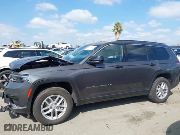 ✅ 2024 Jeep Grand Cherokee Altitude • VIN: 1C4RJKAG0R8614766 • Lot: 43341974. Listed on IAAI with 9,356 mi. Free auction sales archive from the USA and detailed vehicle history report at DreamBid. Image 14.