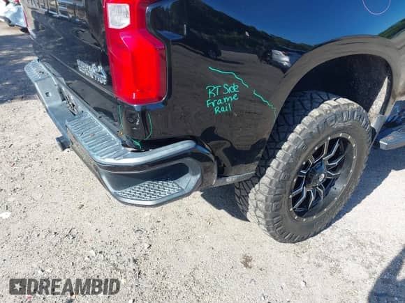 2019 Chevrolet Silverado 1500 High Country с VIN 1GCUYHED5KZ231124, выставлен на аукционе IAAI как лот 42491086 с пробегом 96 124 миль миль и . История ставок и продаж доступна на DreamBid. Изображение 6.