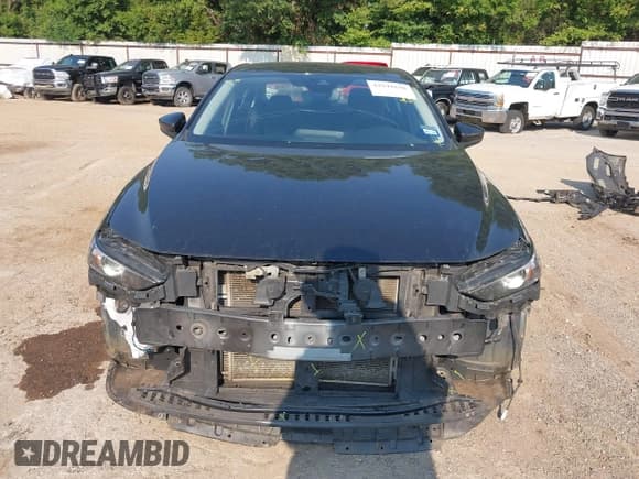 ✅ 2020 Mazda 3 Select • VIN: JM1BPACL2L1173579 • Lot: 42941628. Listed on IAAI with 67,976 mi. Free auction sales archive from the USA and detailed vehicle history report at DreamBid. Image 13.