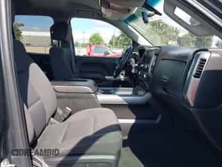 2017 Chevrolet Silverado 1500 LT с VIN 1GCVKREH1HZ336024, выставлен на аукционе IAAI как лот 43306046 с пробегом 121 349 миль миль и . История ставок и продаж доступна на DreamBid. Изображение 5.