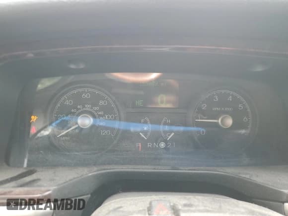 ✅ 2011 Lincoln Town Car Signature Limited • VIN: 2LNBL8CV4BX757294 • Lot: 69808014. Listed on Copart with 159,069 mi. Free auction sales archive from the USA and detailed vehicle history report at DreamBid. Image 9.