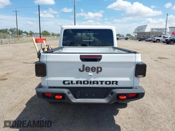✅ 2023 Jeep Gladiator Mojave • VIN: 1C6JJTEG6PL573574 • Лот: 42846036. Опубликован ранее на IAAI с пробегом 7 857 миль. Бесплатный доступ к архиву аукционных продаж из США и подробный отчёт об истории автомобиля на DreamBid. Изображение 17.