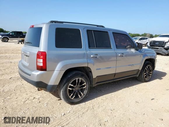 ✅ 2017 Jeep Patriot Sport SE • VIN: 1C4NJPBA6HD116051 • Lot: 66892585. Listed on Copart with 138,282 mi. Free auction sales archive from the USA and detailed vehicle history report at DreamBid. Image 3.