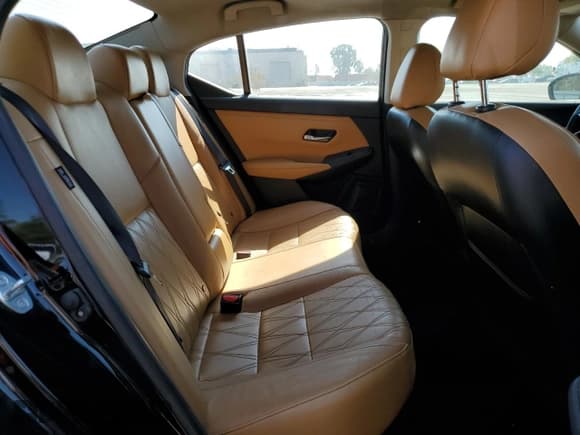 ✅ 2020 Nissan Sentra SV • VIN: 3N1AB8CV0LY254759 • Lot: 67793795. Wystawiony na Copart z przebiegiem 178 008 mil. Bezpłatny archiwum sprzedaży aukcyjnych z USA i szczegółowy raport historii pojazdu na DreamBid. Zdjęcie 10.