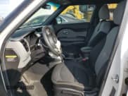 ✅ 2016 Kia Soul + • VIN: KNDJP3A50G7372631 • Лот: 82655275. Опубликован ранее на Copart с пробегом 181 319 миль. Бесплатный доступ к архиву аукционных продаж из США и подробный отчёт об истории автомобиля на DreamBid. Изображение 7.