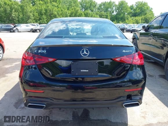 ✅ 2023 Mercedes-Benz C 300 • VIN: W1KAF4HBXPR102658 • Lot: 42226111. Wystawiony na IAAI z przebiegiem 11 170 mil. Bezpłatny archiwum sprzedaży aukcyjnych z USA i szczegółowy raport historii pojazdu na DreamBid. Zdjęcie 16.