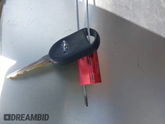 ✅ 2002 Ford Explorer Eddie Bauer • VIN: 1FMDU64EX2UB59632 • Lot: 42381959. Wystawiony na IAAI z przebiegiem 326 198 mil. Bezpłatny archiwum sprzedaży aukcyjnych z USA i szczegółowy raport historii pojazdu na DreamBid. Zdjęcie 11.