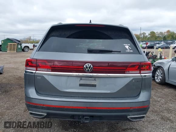 ✅ 2025 Volkswagen Atlas SE • VIN: 1V2KR2CAXSC553401 • Lot: 43502876. Listed on IAAI with 16,561 mi. Free auction sales archive from the USA and detailed vehicle history report at DreamBid. Image 16.