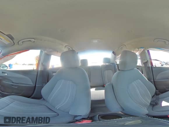 2019 Chevrolet Sonic LT с VIN 1G1JD5SB0K4124634, выставлен на аукционе Copart как лот 65480134 с пробегом 44 836 миль миль и Списание • Salvage title. История ставок и продаж доступна на DreamBid. Изображение 13.