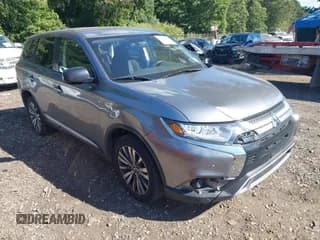 ✅ 2020 Mitsubishi Outlander ES • VIN: JA4AZ3A36LZ044714 • Lot: 43064065. Listed on IAAI with 35,633 mi. Free auction sales archive from the USA and detailed vehicle history report at DreamBid. Image 1.
