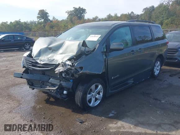 ✅ 2013 Toyota Sienna LE • VIN: 5TDKK3DCXDS305338 • Лот: 43698555. Опубликован ранее на IAAI с пробегом Не указан. Бесплатный доступ к архиву аукционных продаж из США и подробный отчёт об истории автомобиля на DreamBid. Изображение 2.