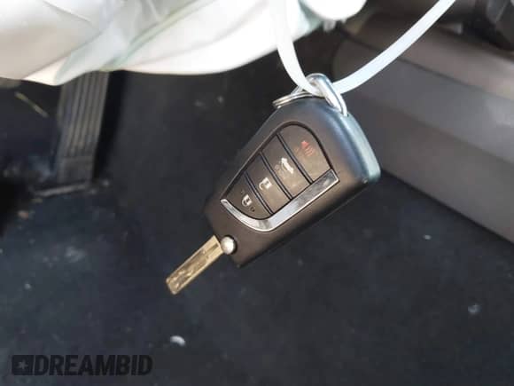 2021 Toyota Camry SE with VIN 4T1G11BK6MU036852, listed as a IAAI auction lot 42590115 with 79,752 mi miles and . Bid and sale history available at DreamBid. Image 11.