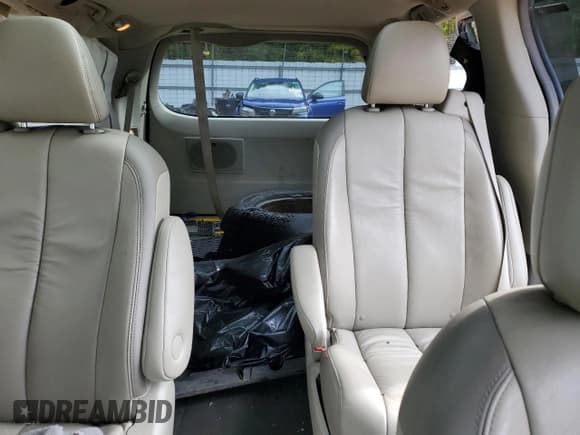 ✅ 2011 Toyota Sienna Limited • VIN: 5TDDK3DC7BS002720 • Lot: 90799405. Listed on Copart with Not provided. Free auction sales archive from the USA and detailed vehicle history report at DreamBid. Image 10.