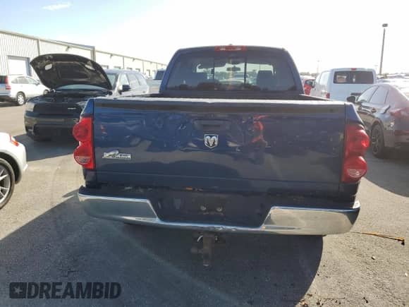 ✅ 2008 Dodge 1500 SLT • VIN: 1D7HA18298J231650 • Лот: 74264104. Размещён на Copart с пробегом 182 340 миль миль. Получите бесплатный доступ к архиву аукционных продаж из США и посмотрите подробный отчёт об истории автомобиля на DreamBid. Изображение 6.