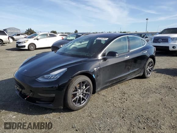 ✅ 2019 Tesla Model 3 Mid Range • VIN: 5YJ3E1EA1KF321488 • Лот: 49166265. Опубликован ранее на Copart с пробегом Не указан. Бесплатный доступ к архиву аукционных продаж из США и подробный отчёт об истории автомобиля на DreamBid. Изображение 1.