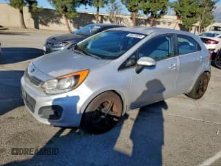 ✅ 2014 Kia Rio EX • VIN: KNADN5A30E6417662 • Лот: 96413955. Опубликован ранее на Copart с пробегом Не указан. Бесплатный доступ к архиву аукционных продаж из США и подробный отчёт об истории автомобиля на DreamBid. Изображение 1.