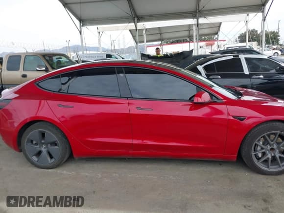 ✅ 2023 Tesla Model 3 • VIN: 5YJ3E1EA9PF452238 • Lot: 41657897. Wystawiony na IAAI z przebiegiem 60 031 mil. Bezpłatny archiwum sprzedaży aukcyjnych z USA i szczegółowy raport historii pojazdu na DreamBid. Zdjęcie 13.