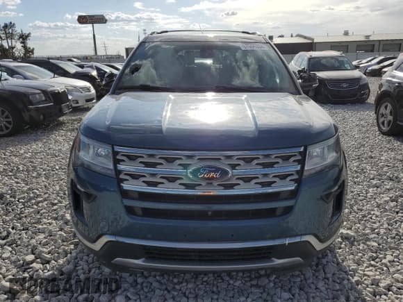 ✅ 2019 Ford Explorer Platinum • VIN: 1FM5K8HT1KGA66706 • Lot: 57698304. Wystawiony na Copart z przebiegiem 46 086 mil. Bezpłatny archiwum sprzedaży aukcyjnych z USA i szczegółowy raport historii pojazdu na DreamBid. Zdjęcie 5.