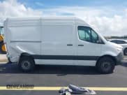 ✅ 2025 Mercedes-Benz Sprinter • VIN: W1Y4NBHYXST199256 • Lot: 42779258. Listed on IAAI with 4,031 mi. Free auction sales archive from the USA and detailed vehicle history report at DreamBid. Image 13.