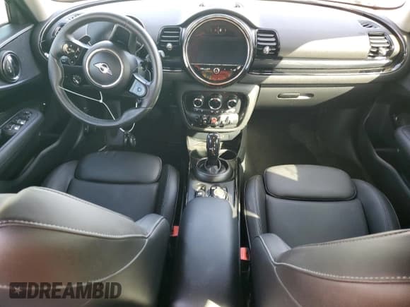 ✅ 2022 MINI Clubman Cooper S • VIN: WMWLV7C06N2R49662 • Lot: 44956695. Wystawiony na Copart z przebiegiem Nie podano. Bezpłatny archiwum sprzedaży aukcyjnych z USA i szczegółowy raport historii pojazdu na DreamBid. Zdjęcie 8.