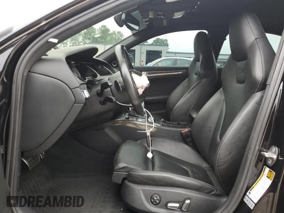 ✅ 2013 Audi S4 Premium Plus • VIN: WAUBGAFL7DA093379 • Лот: 64291054. Опубликован ранее на Copart с пробегом 92 604 миль. Бесплатный доступ к архиву аукционных продаж из США и подробный отчёт об истории автомобиля на DreamBid. Изображение 7.