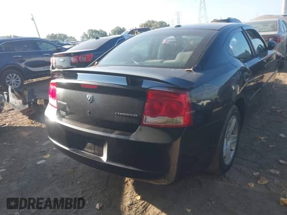 2010 Dodge Charger Rallye z VIN 2B3CA9CVXAH268459, wystawiony jako IAAI lot #43207152 z przebiegiem Nie podano mil oraz . Historia ofert i sprzedaży dostępna na DreamBid. Obrazek 4.