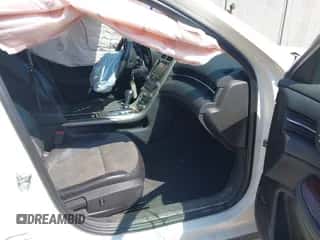 2013 Chevrolet Malibu Eco z VIN 1G11F5RR7DF111027, wystawiony jako IAAI lot #43204864 z przebiegiem 119 349 mil mil oraz . Historia ofert i sprzedaży dostępna na DreamBid. Obrazek 5.