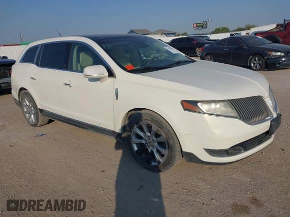 ✅ 2014 Lincoln MKT EcoBoost • VIN: 2LMHJ5AT5EBL51630 • Lot: 43214822. Wystawiony na IAAI z przebiegiem 149 840 mil. Bezpłatny archiwum sprzedaży aukcyjnych z USA i szczegółowy raport historii pojazdu na DreamBid. Zdjęcie 1.
